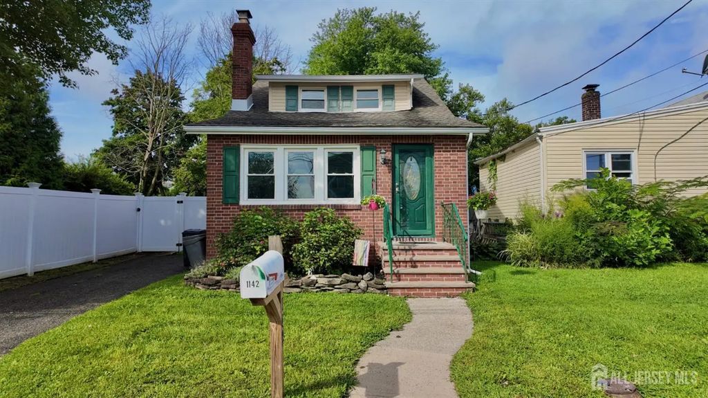 1142 Woodmere Drive, Keyport