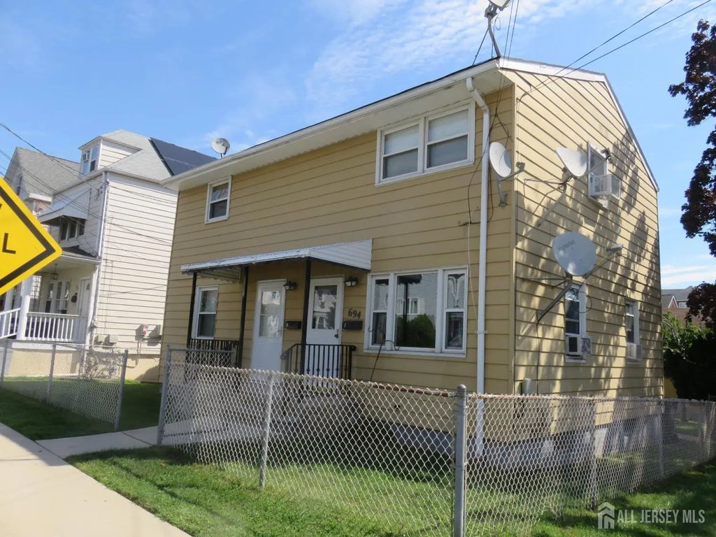 694 Johnstone Street, Perth Amboy