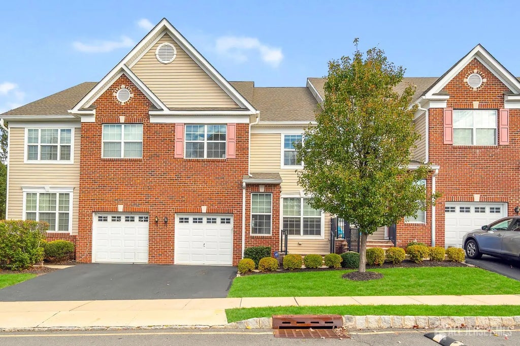 304 Cambridge Drive, North Brunswick