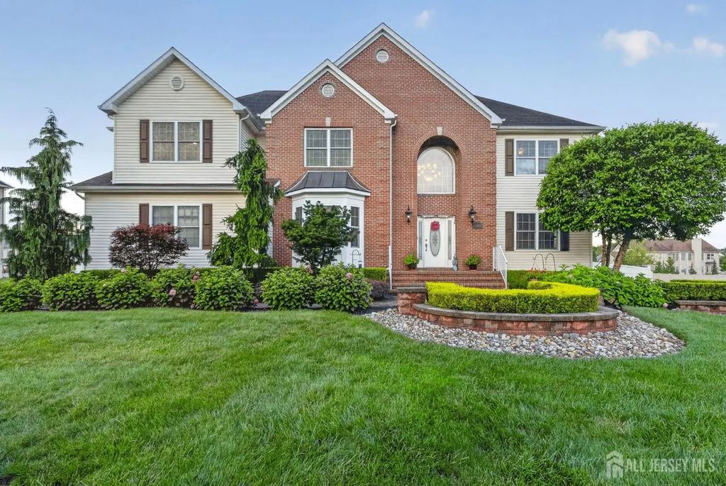 5 Adam Court, Monroe