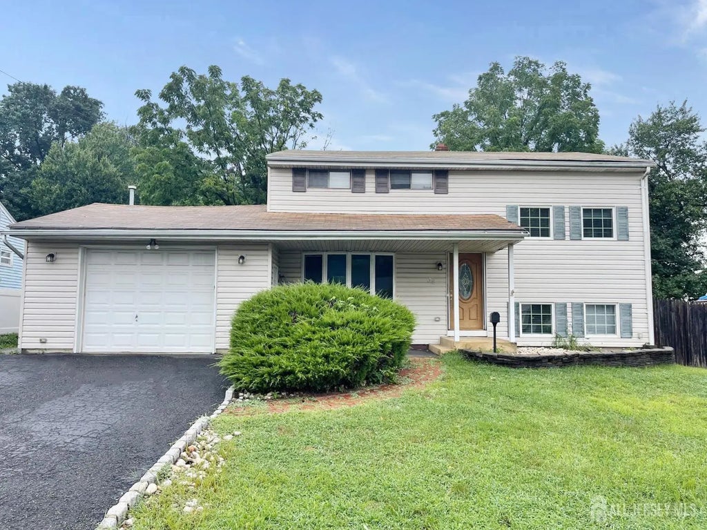 32 Athens Avenue, Old Bridge