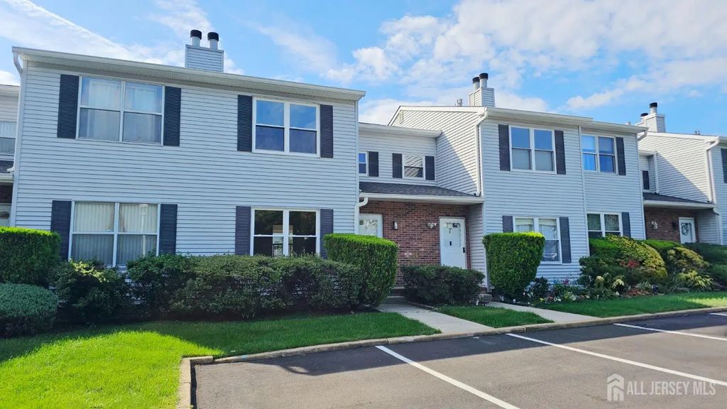 9 Ne Pinetree Court, Monroe
