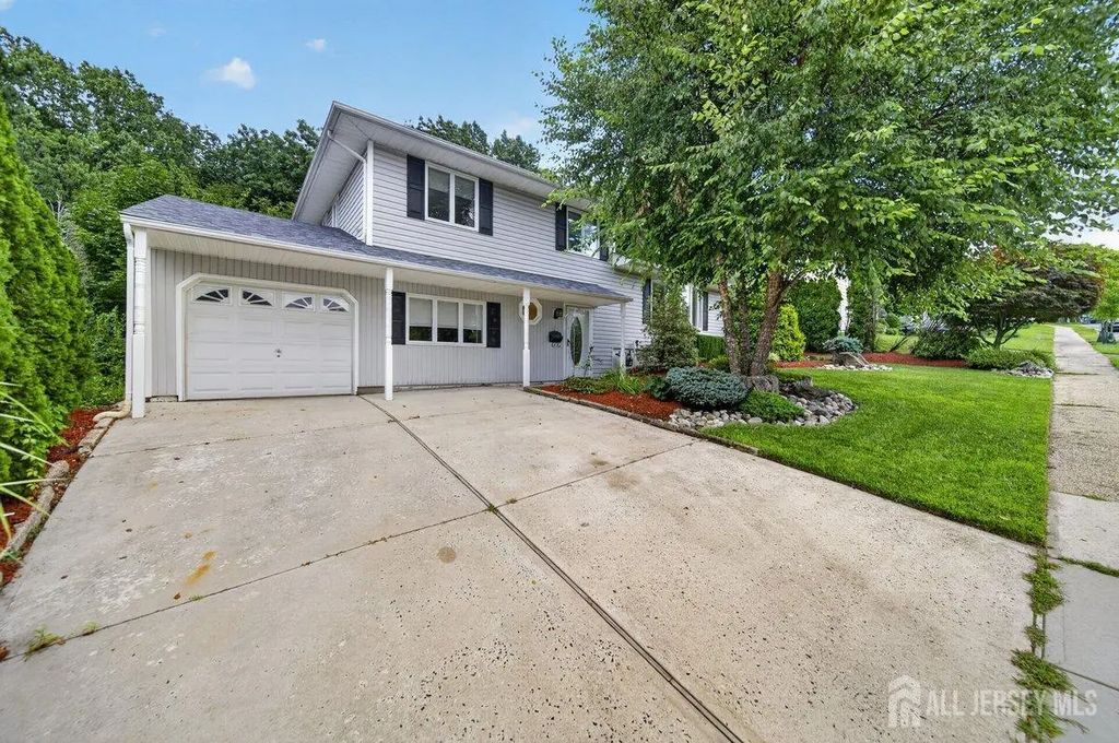 5 Ridge Road, South River
