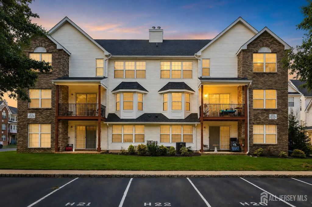 810 Plymouth Road, North Brunswick