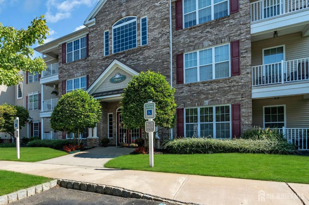 313 Sophee Lane, Lakewood
