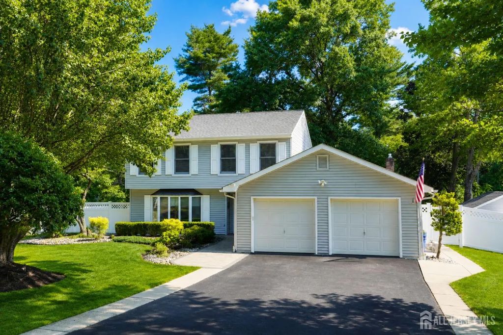 101 Fawn Drive, Old Bridge