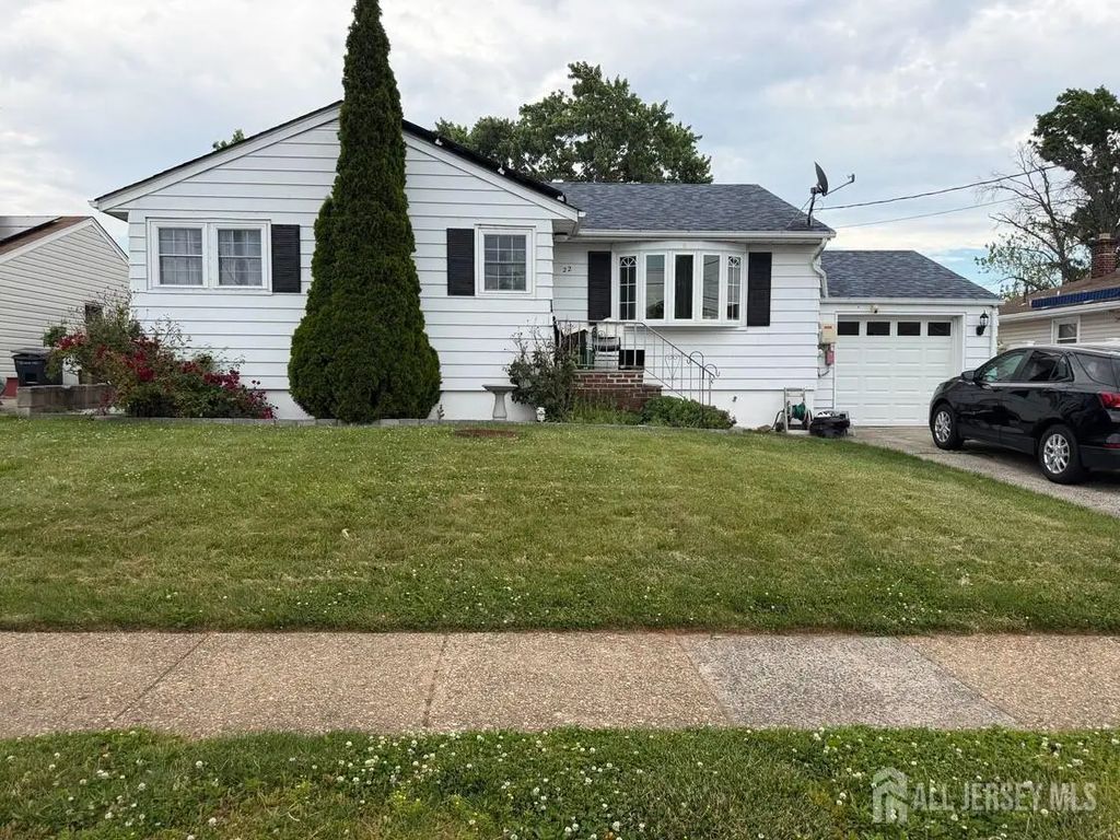 22 Longview Avenue, Carteret