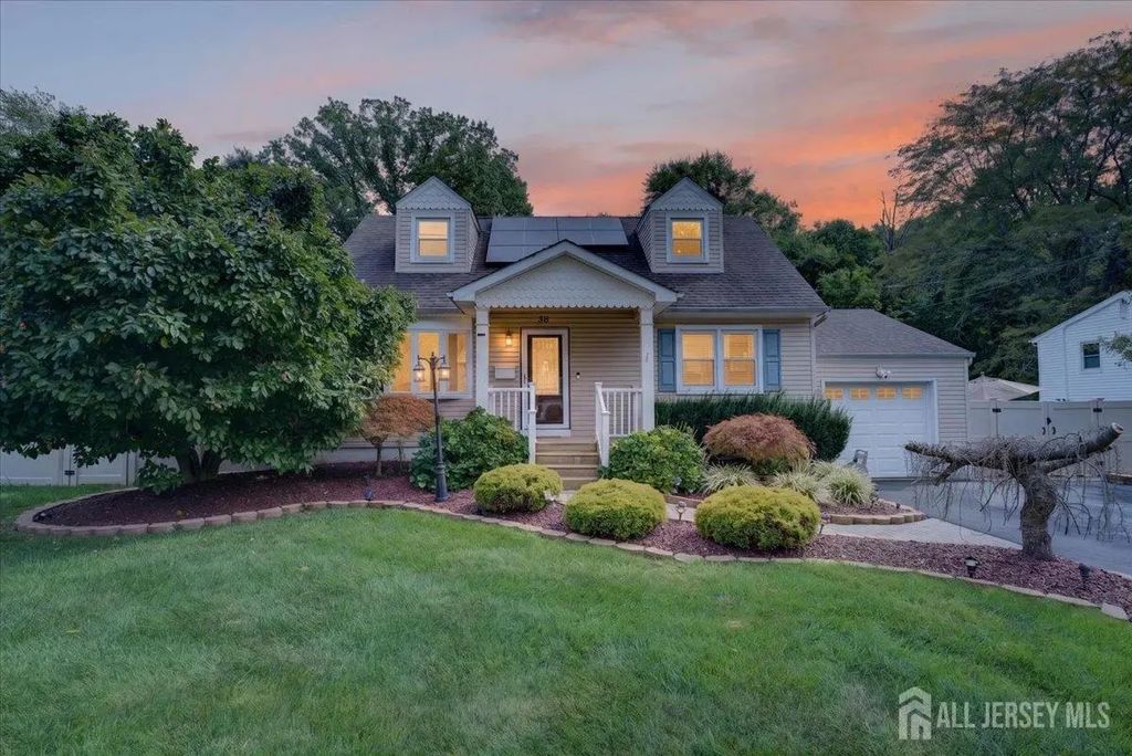 36 Sherwood Avenue, East Brunswick