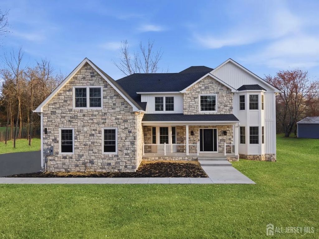 3 Siena Place, Monroe