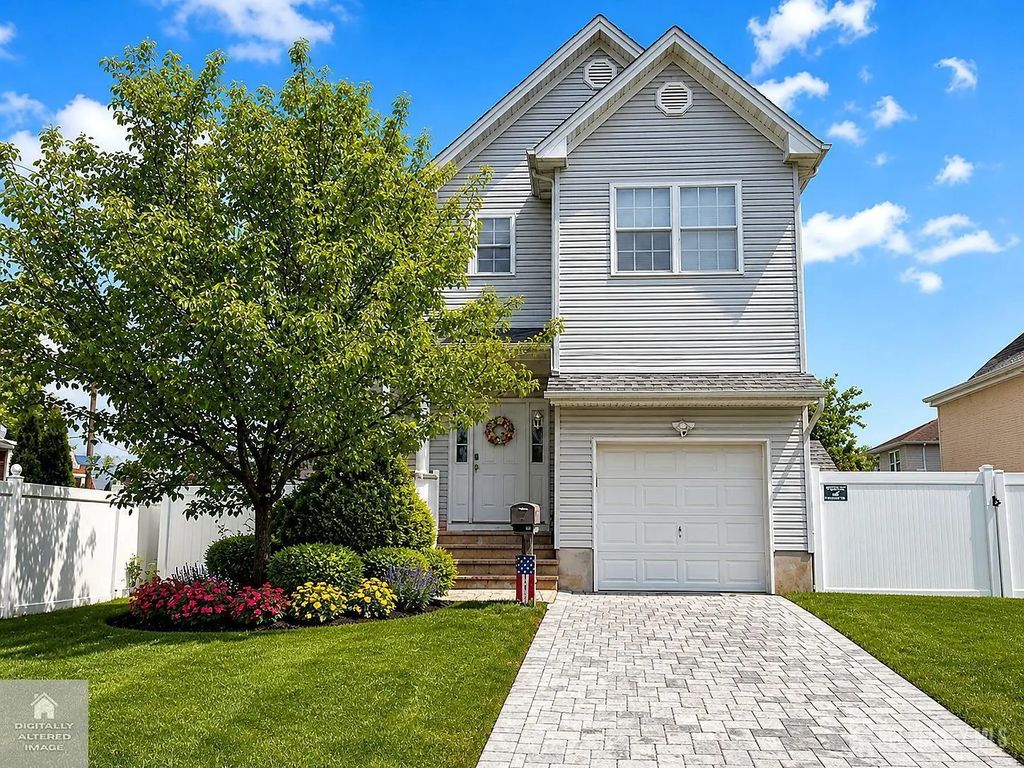 52 Highland Avenue, Keasbey