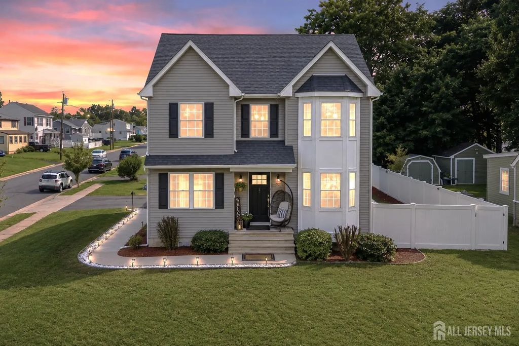 586 Dial Avenue, Piscataway