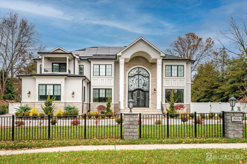 3979 Park Avenue, Edison