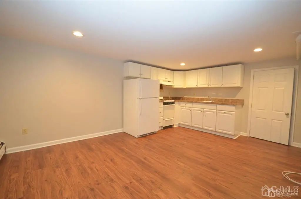 405 N Washington Avenue, Dunellen