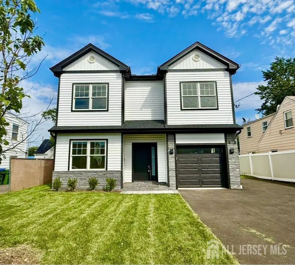 225 Penn Avenue, Edison