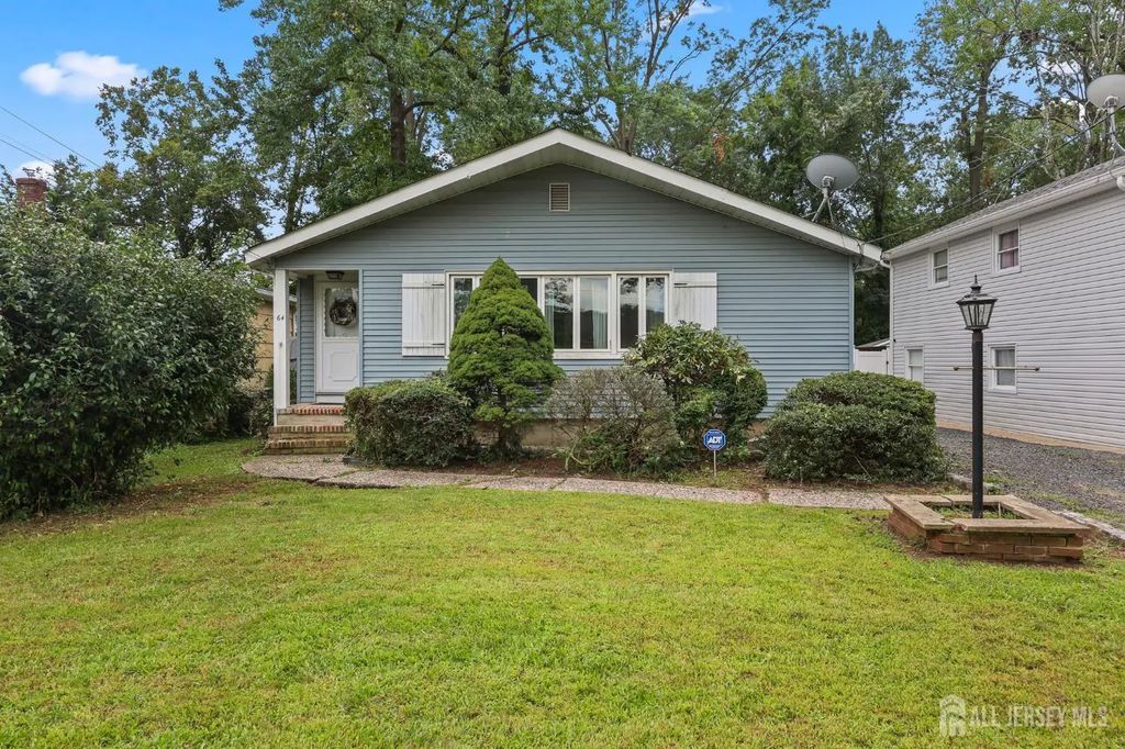 64 Berkley Avenue, Colonia