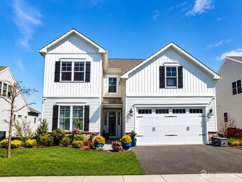 4 Pasture Drive, Farmingdale