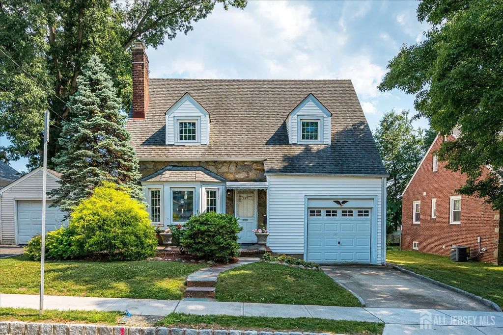 289 Hazel Place, Union Twp