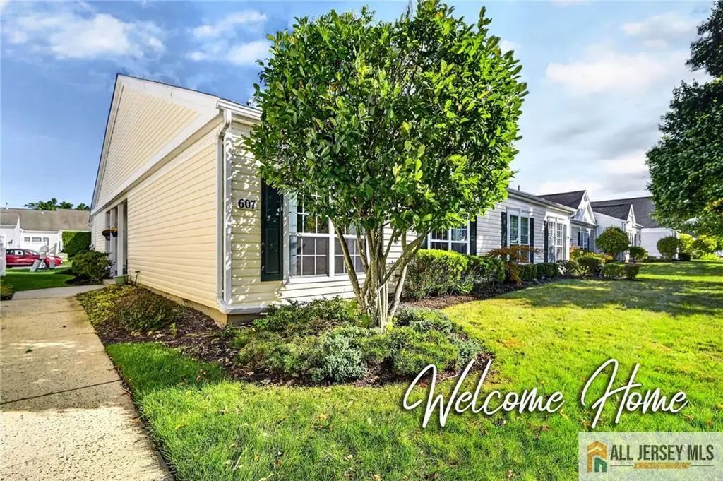 607 Waterside Boulevard, Monroe