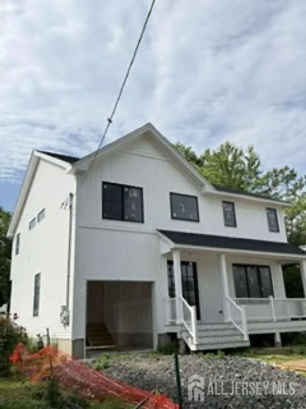 38 Mystic Street, Fords