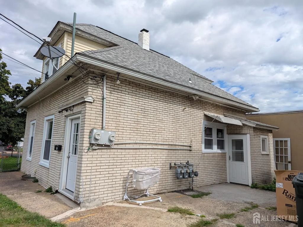 121 Kossuth Street, Franklin Twsp