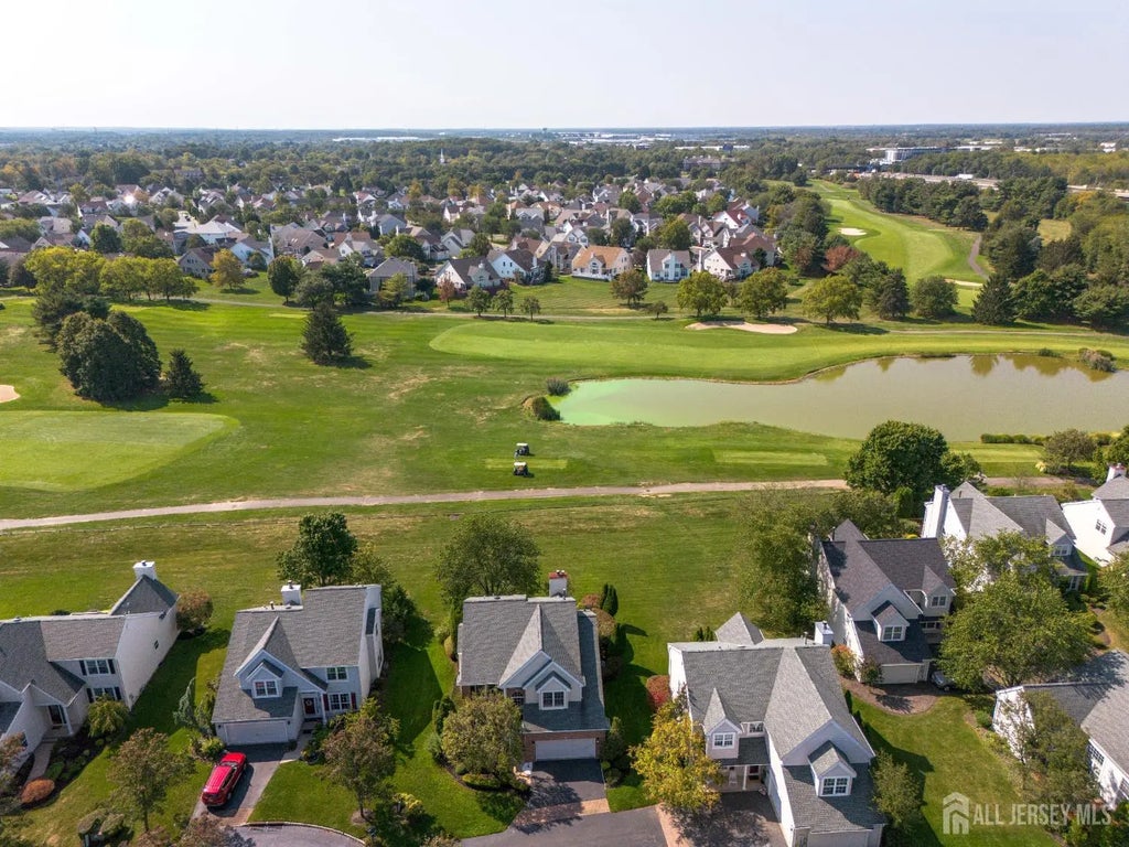 5 Fairmount Court, Monroe