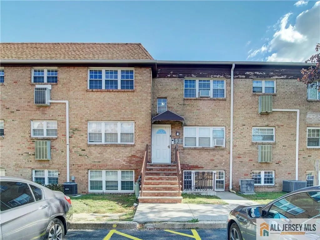 99 College Drive, Edison