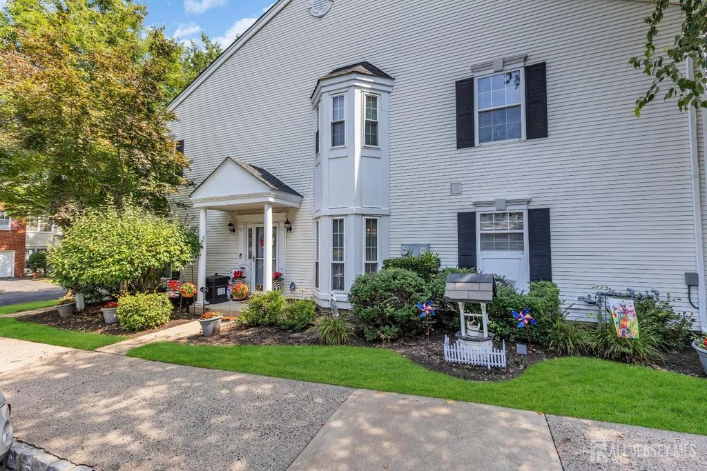 401 Harvest Lane, South Brunswick