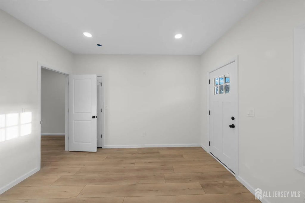 33 Obert Street, South River