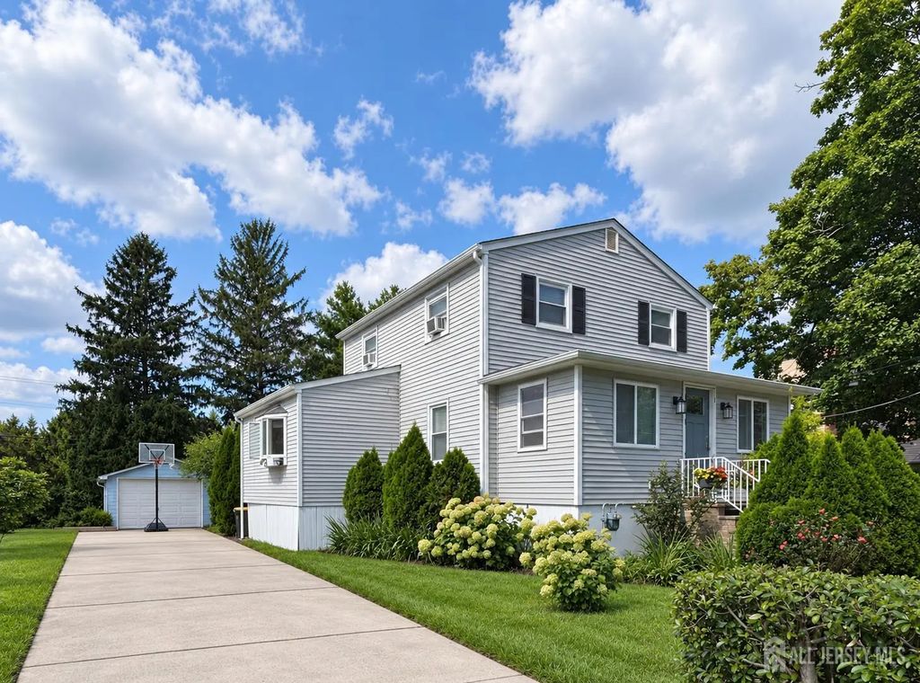 17 Old New Road, South Brunswick