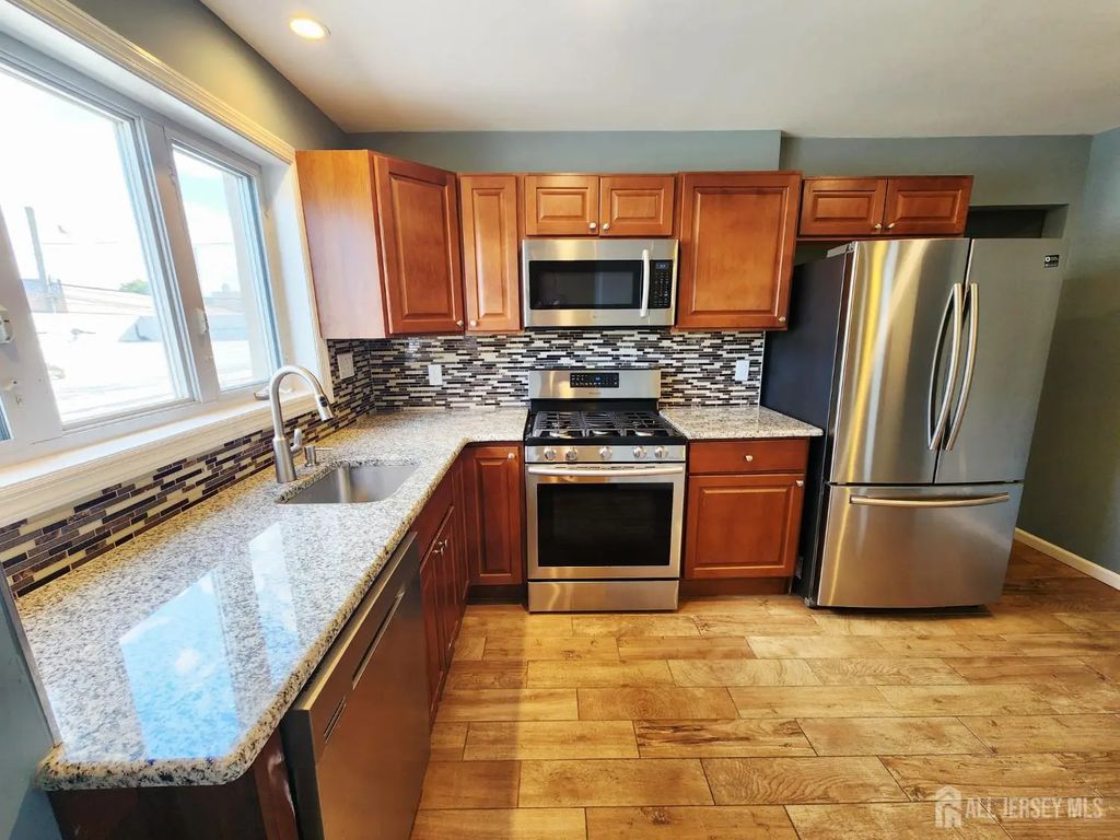103 N Broadway Street, South Amboy