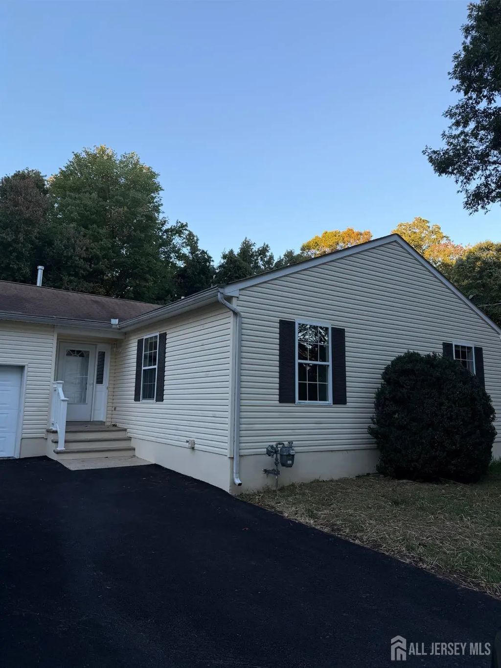 134 Old Beekman Road, South Brunswick