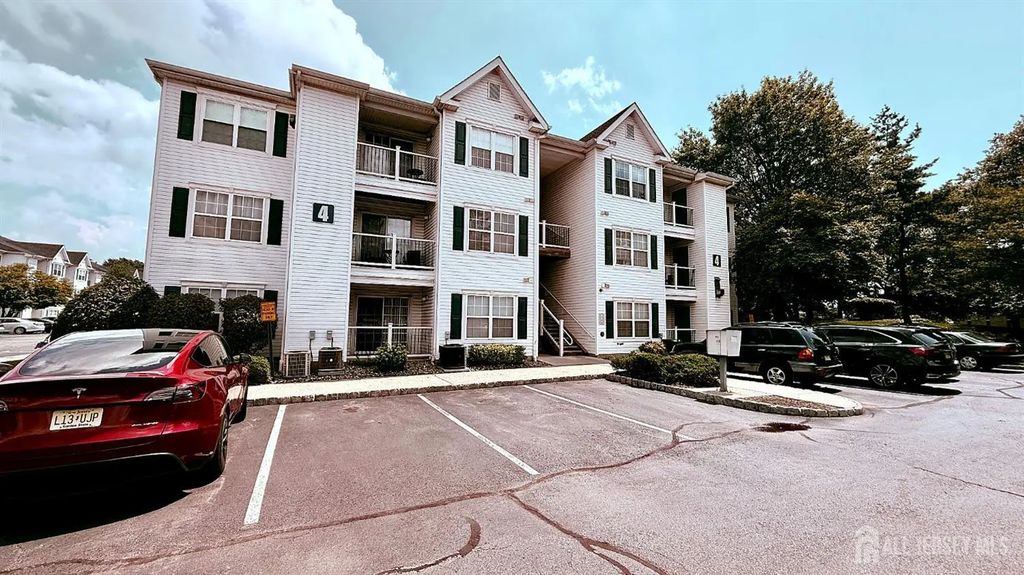 434 Waterford Drive, Edison