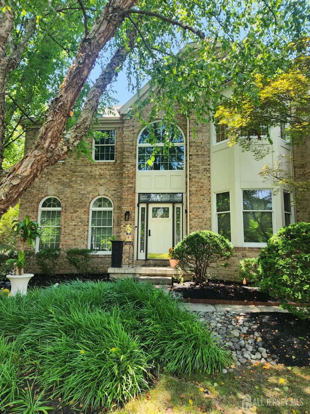 1 Shelley Court, West Windsor