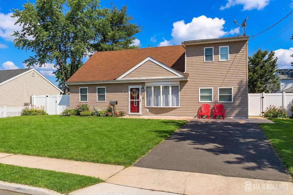 30 Mountain Avenue, Hazlet
