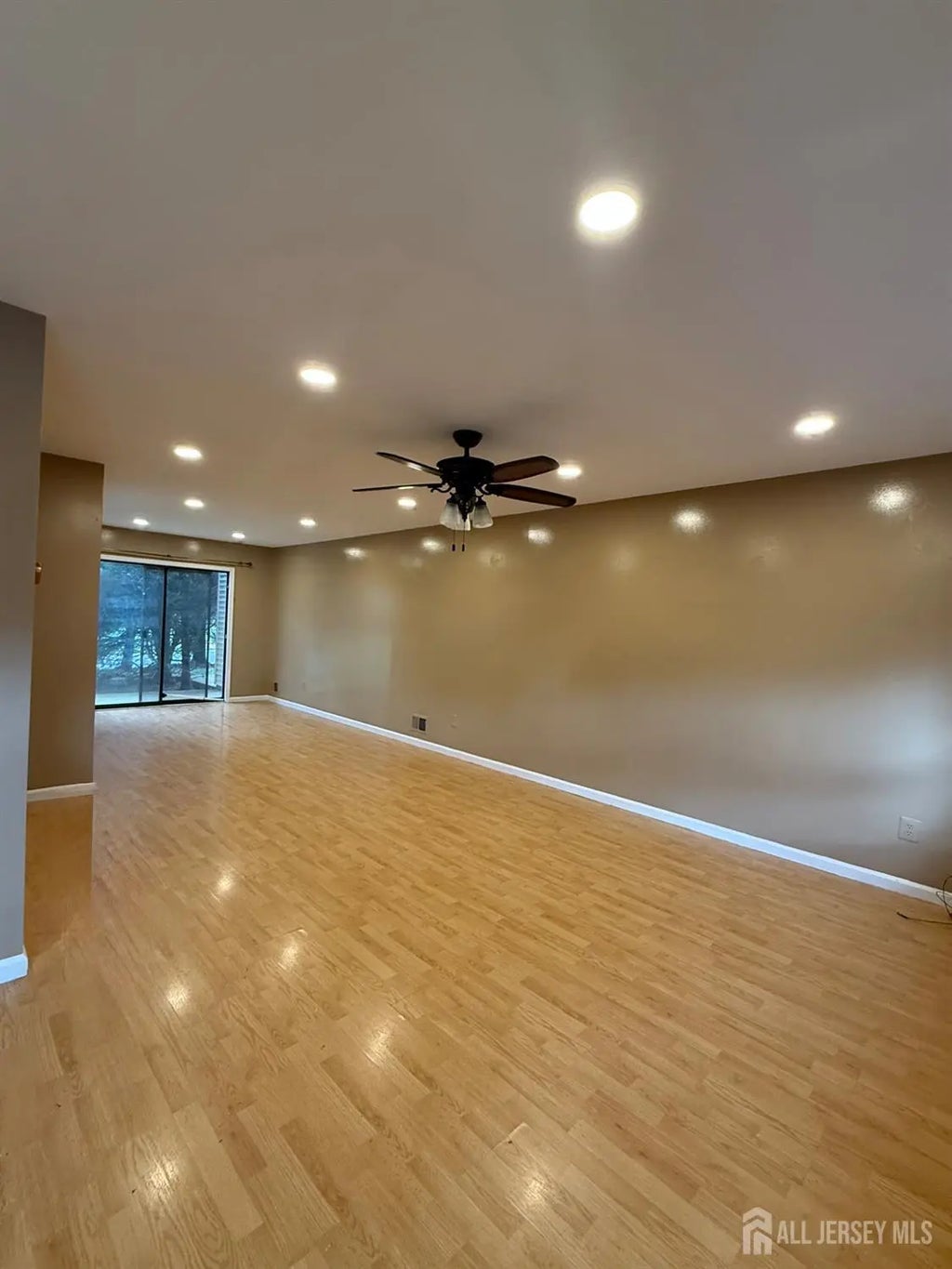 2802 Deerfield Drive, Edison