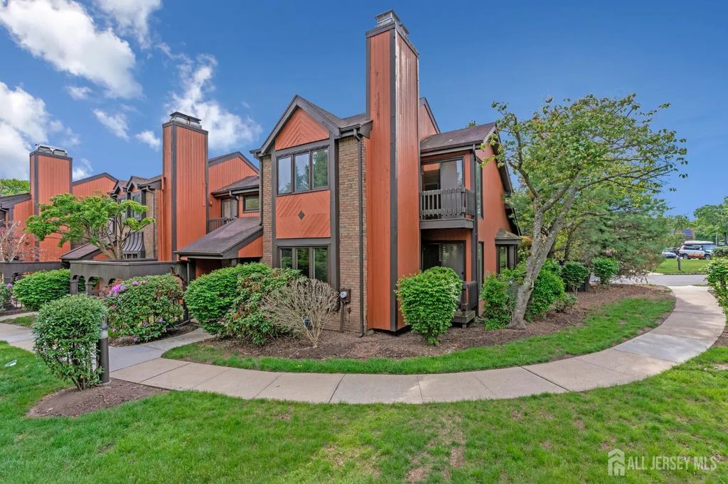 156 Riverbend Drive, North Brunswick