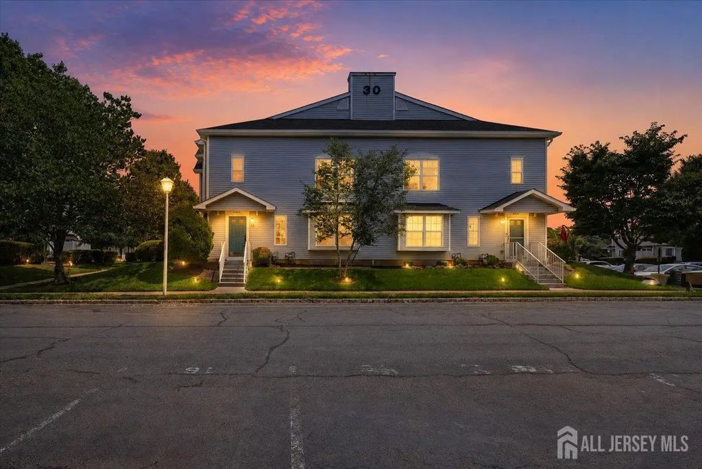 3002 Kapalua Court, Freehold