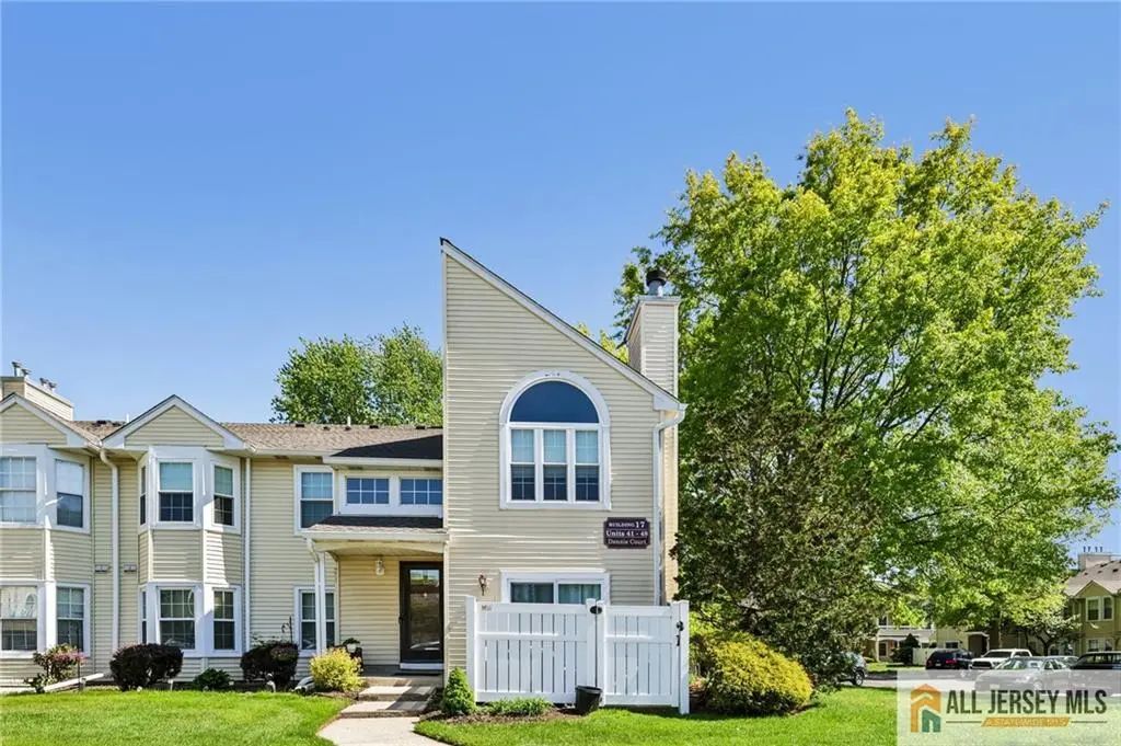 18 Dennis Court, Hightstown