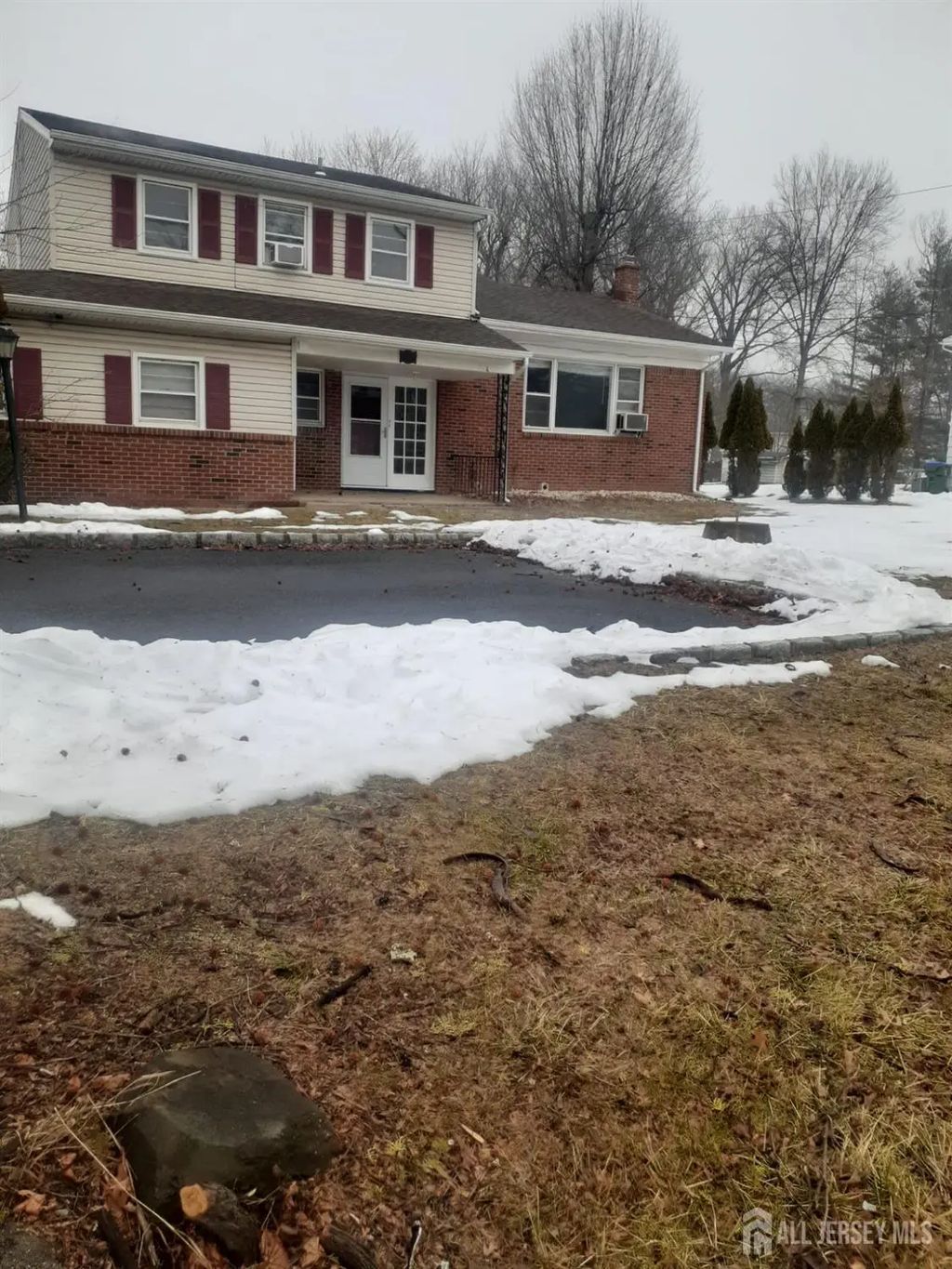 1776 Oak Tree Road, Edison