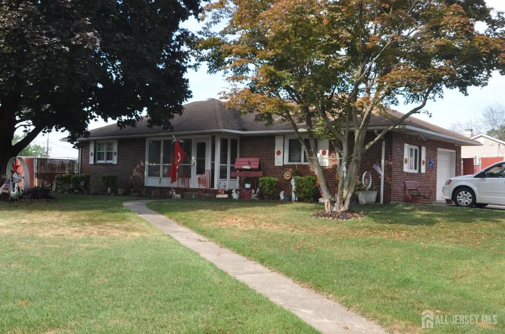 41 Blair Road, Port Reading