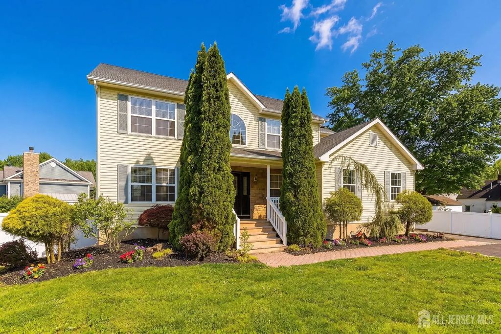 374 Mounts Mills Road, Monroe