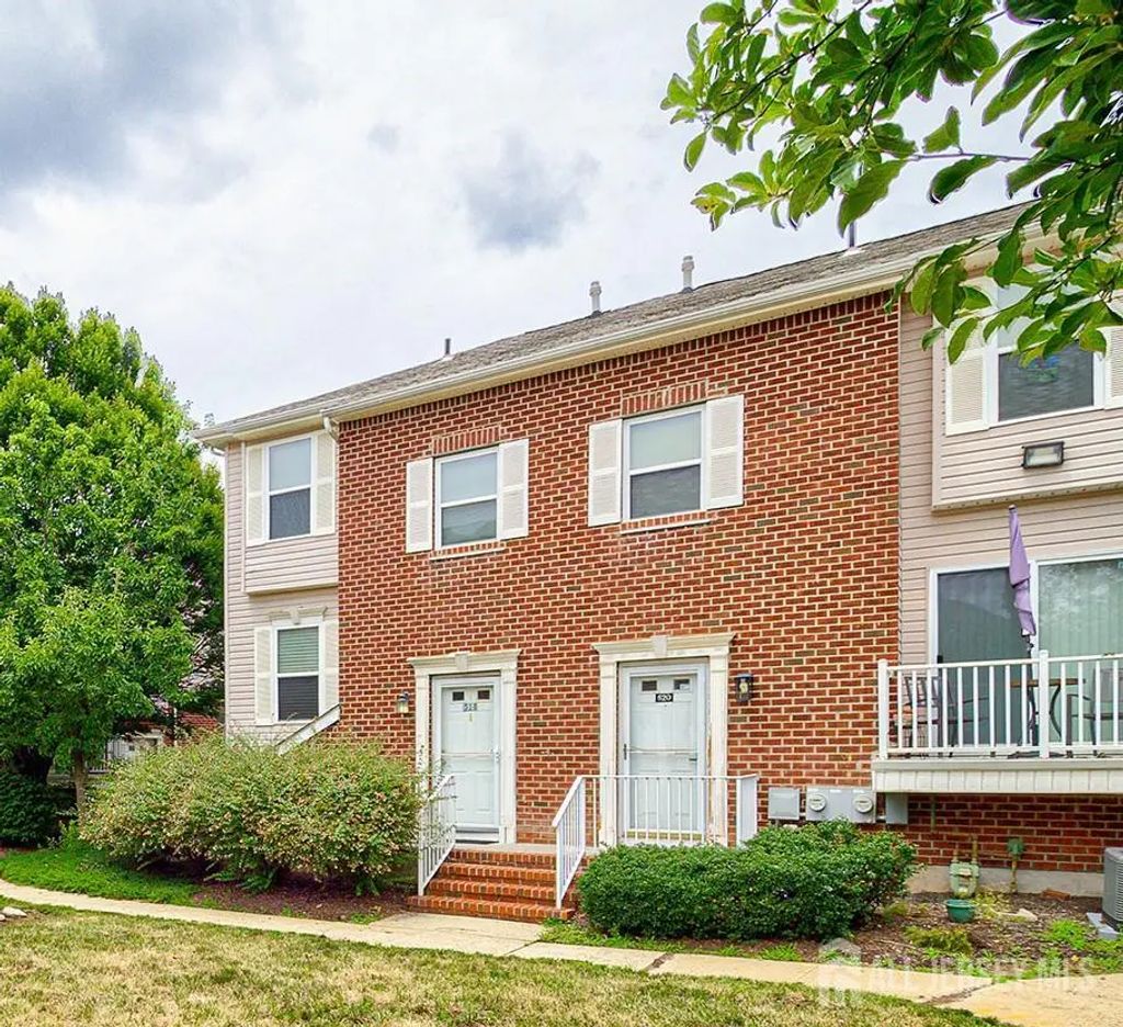 518 Great Beds Court, Perth Amboy
