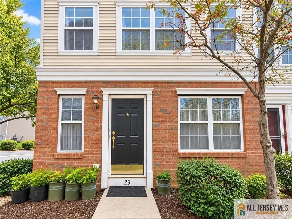 23 Giera Court, 