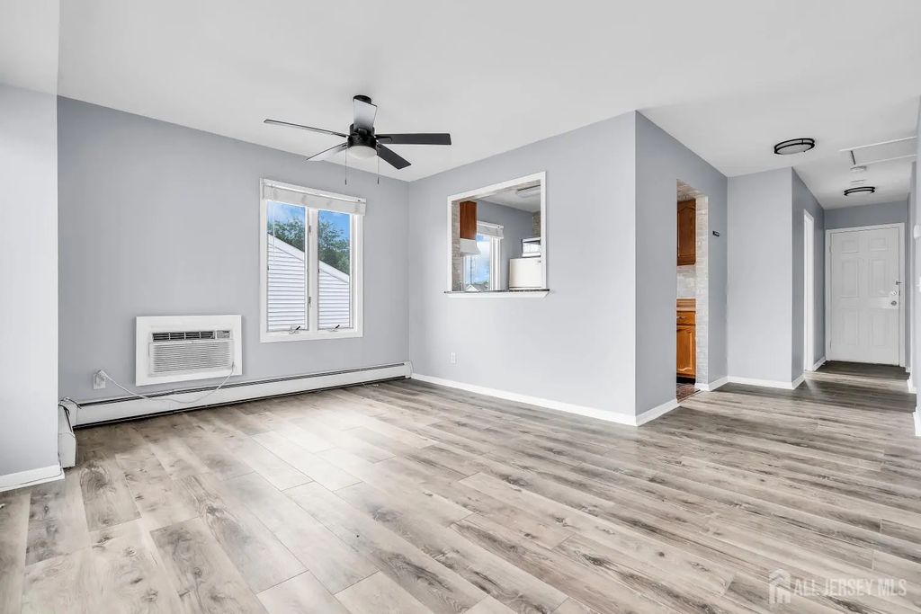 1595 E 2nd Street, Scotch Plains