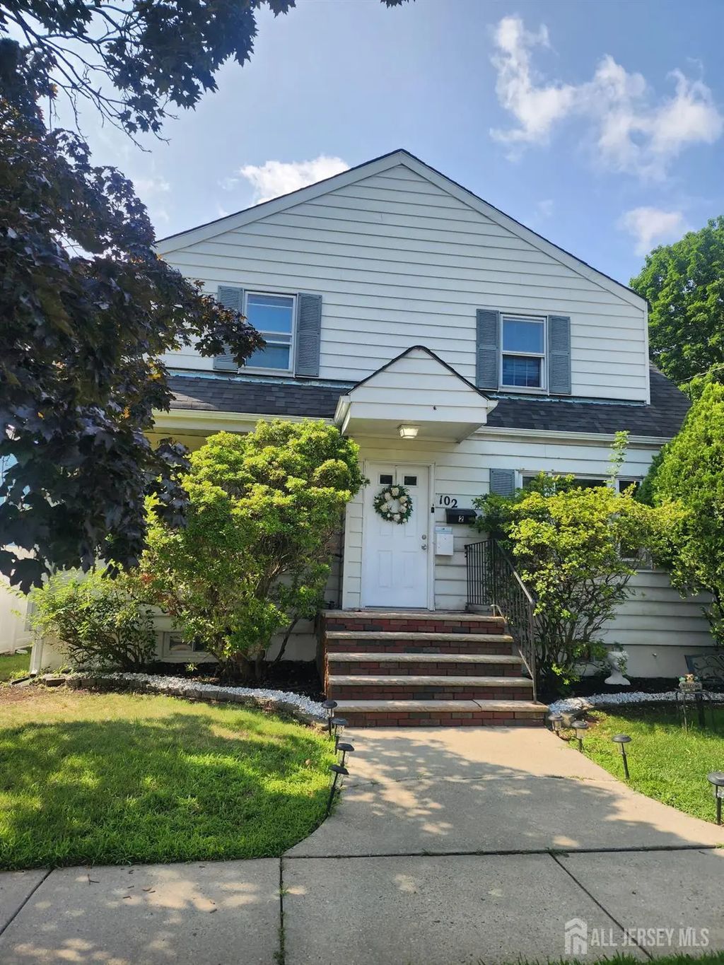 102 Wisteria Street, Edison