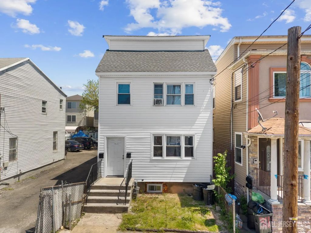 313 Livingston Street, Elizabeth
