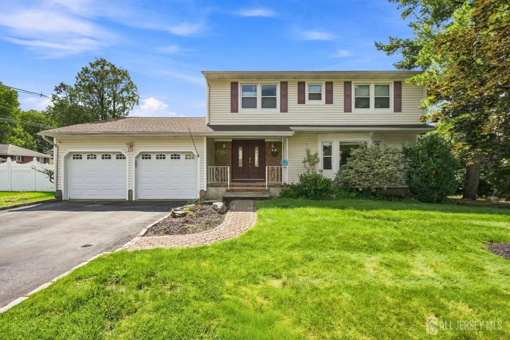 19 Ballo Place, Edison