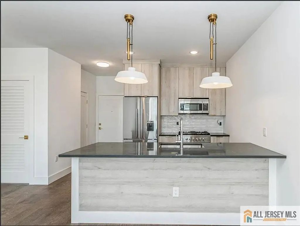 386 5th Street, Jersey City