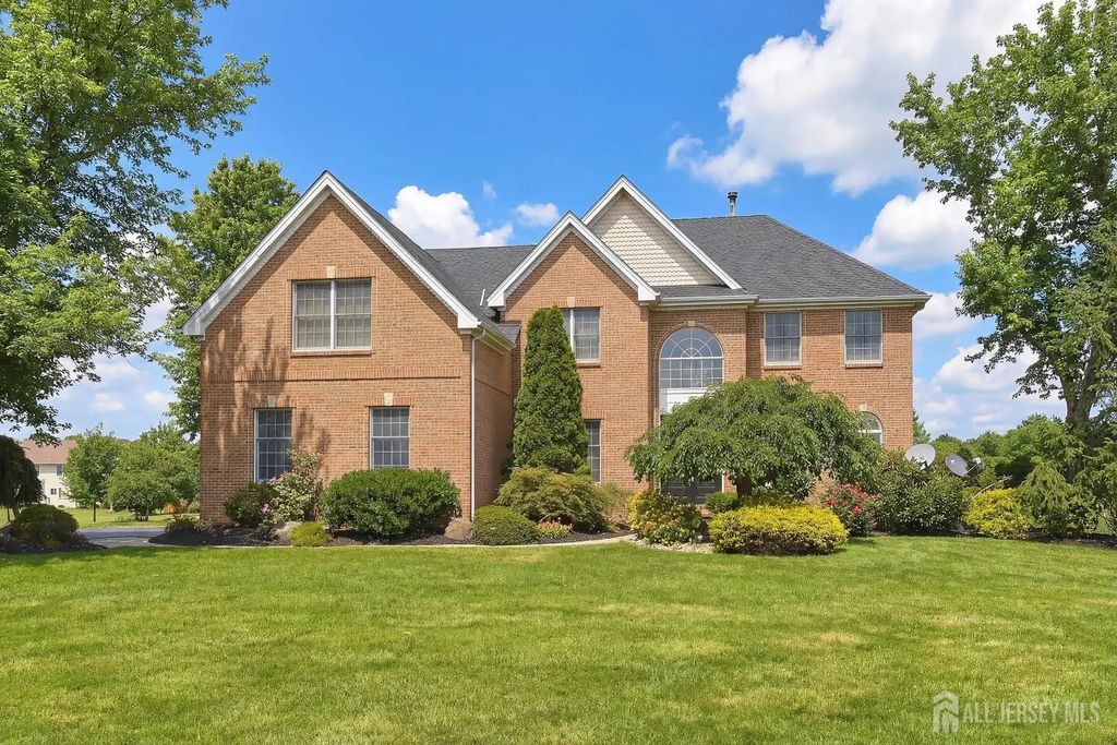 14 E Barnyard Court, Plainsboro