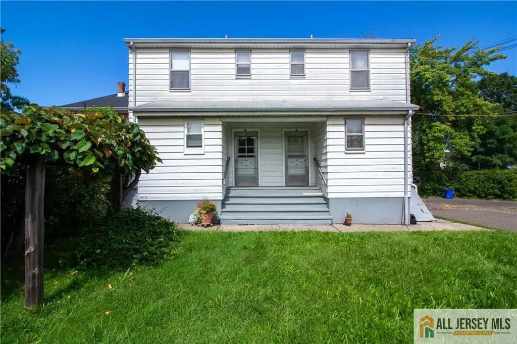 8 Whitehead Avenue, South River